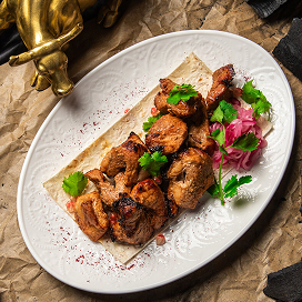 Шашлык из молодой свинины в маринаде из томатов